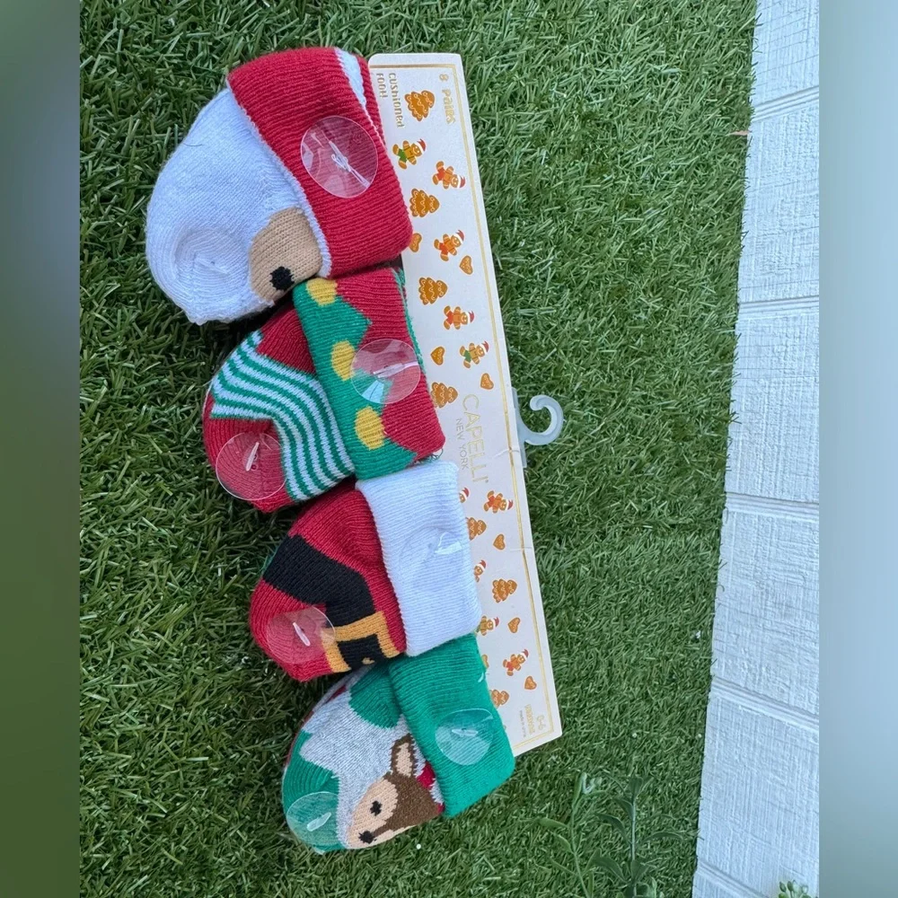 Nordstrom Kids Festive Socks Set - Red, Green, Black, White 0-6 months New
